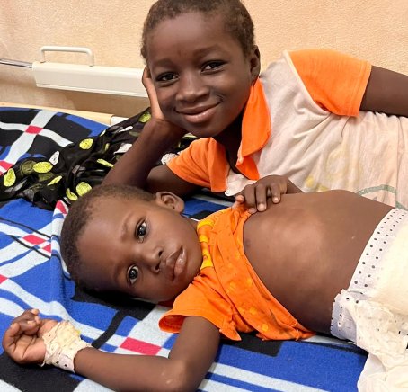 Du Burkina Faso au monde : bâtir un modèle durable de chirurgie pédiatrique